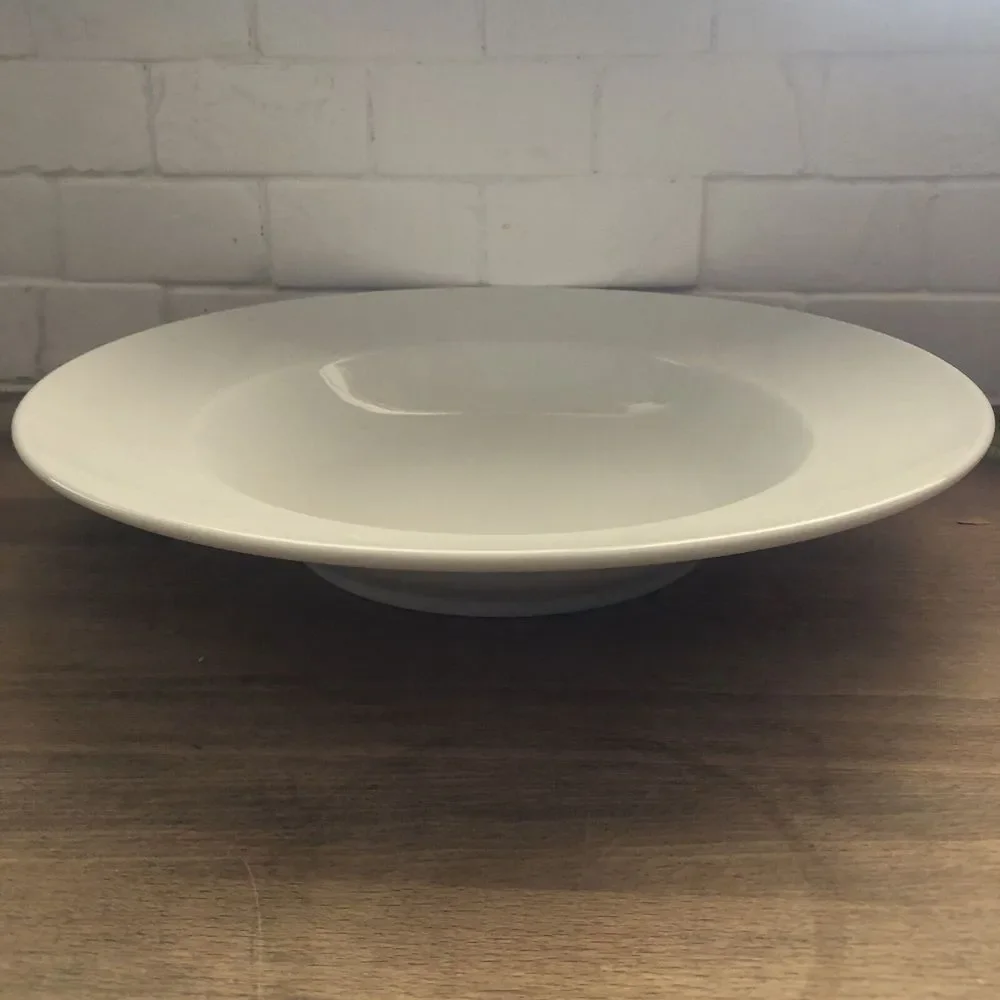 CRATE & BARREL Large Porcelain Whit Soup Pasta Bowl 12” Rim 2”